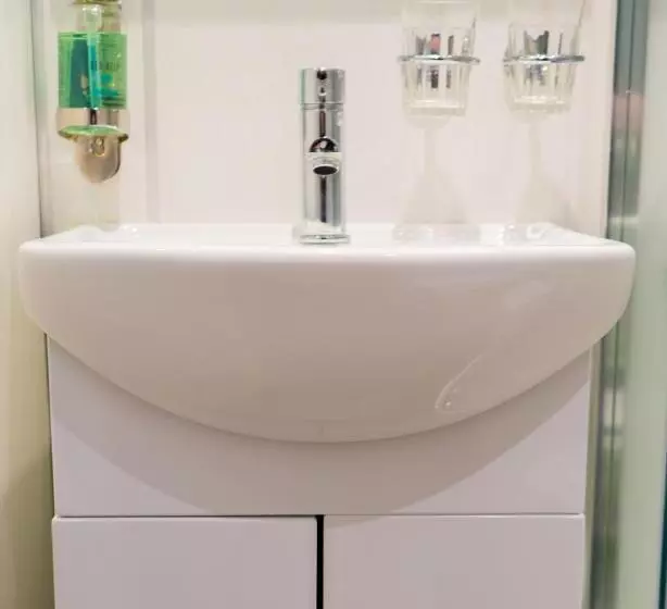 簡易ホテル Firth Hotel & Restaurant