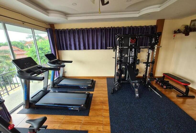 Szálloda Baan Sooksiri Bangsaray