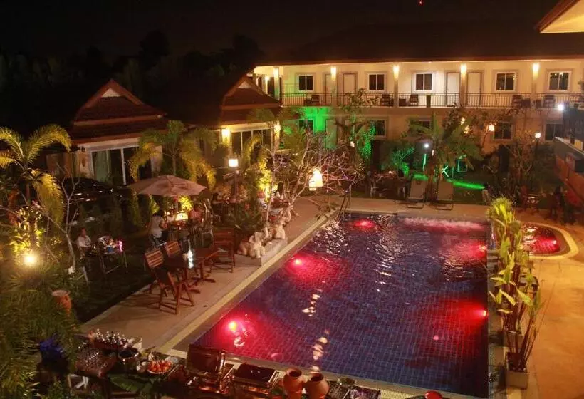 Hotelli Baan Sooksiri Bangsaray