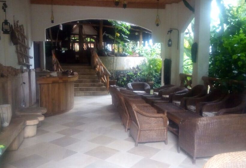 هتل Kilimanjaro Mountain Resorts Marangu