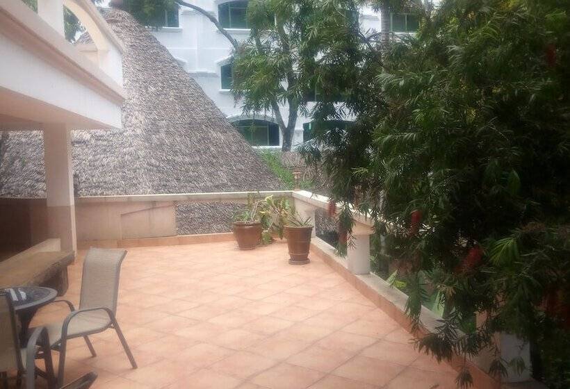 هتل Kilimanjaro Mountain Resorts Marangu