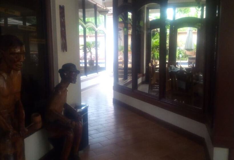 هتل Kilimanjaro Mountain Resorts Marangu