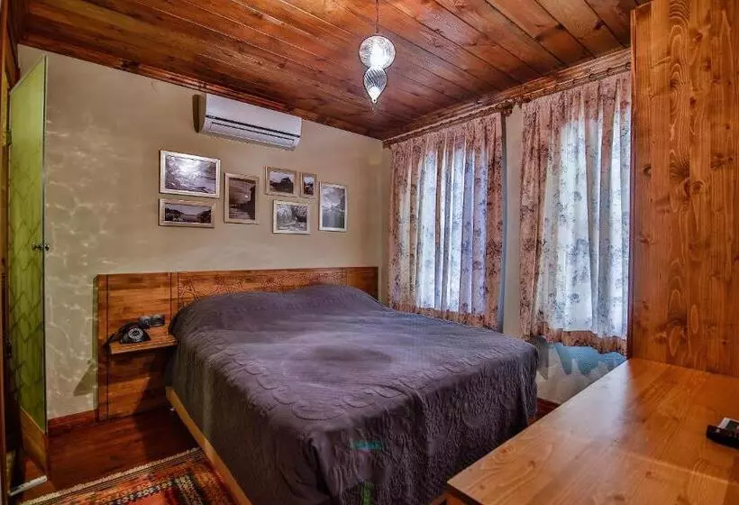 ホテル Kum Pansiyon