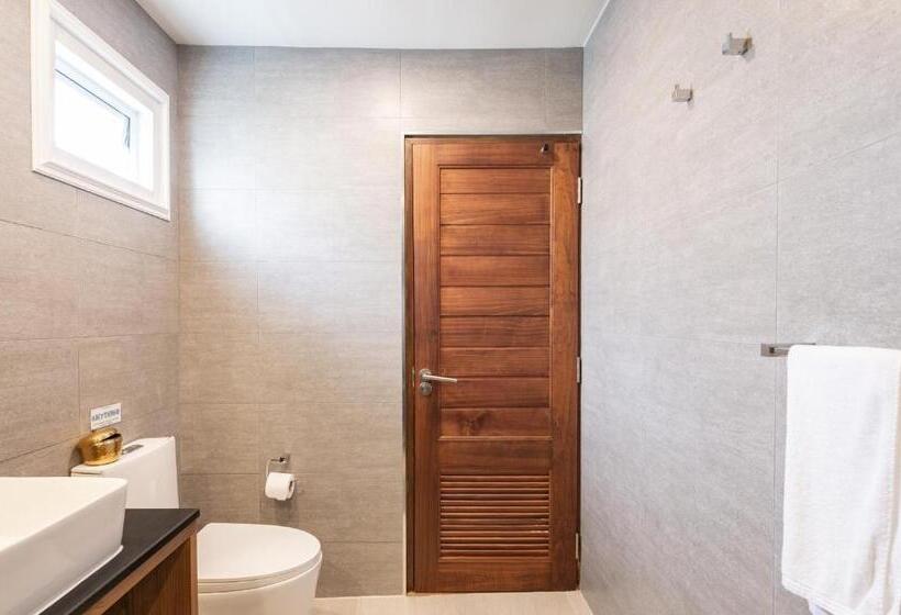 هتل Maneeya Park Residence