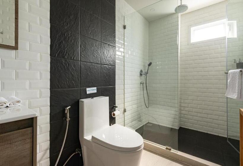 هتل Maneeya Park Residence