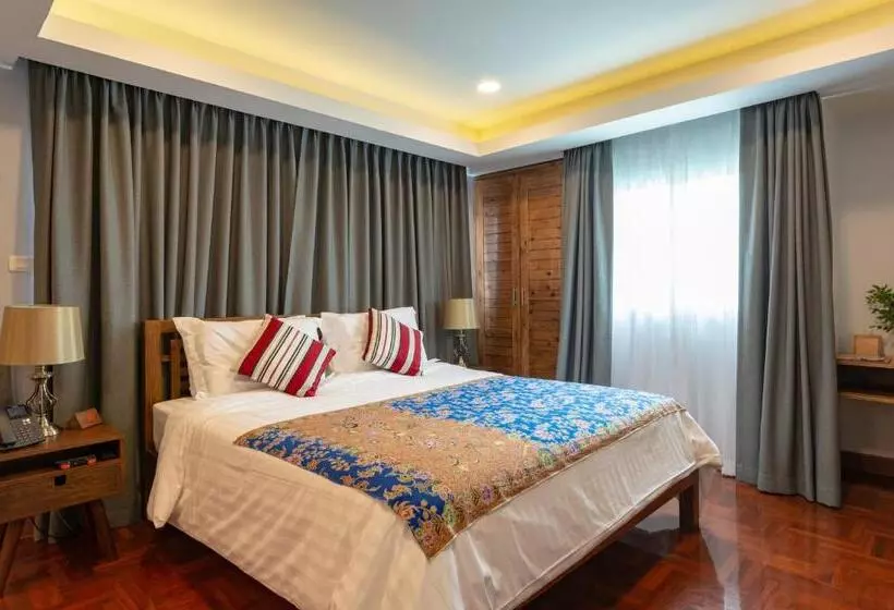 هتل Maneeya Park Residence