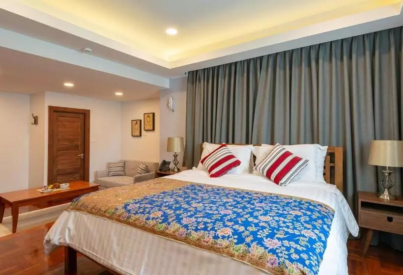 هتل Maneeya Park Residence