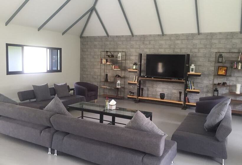 هتل Tamara Resort Bangsary