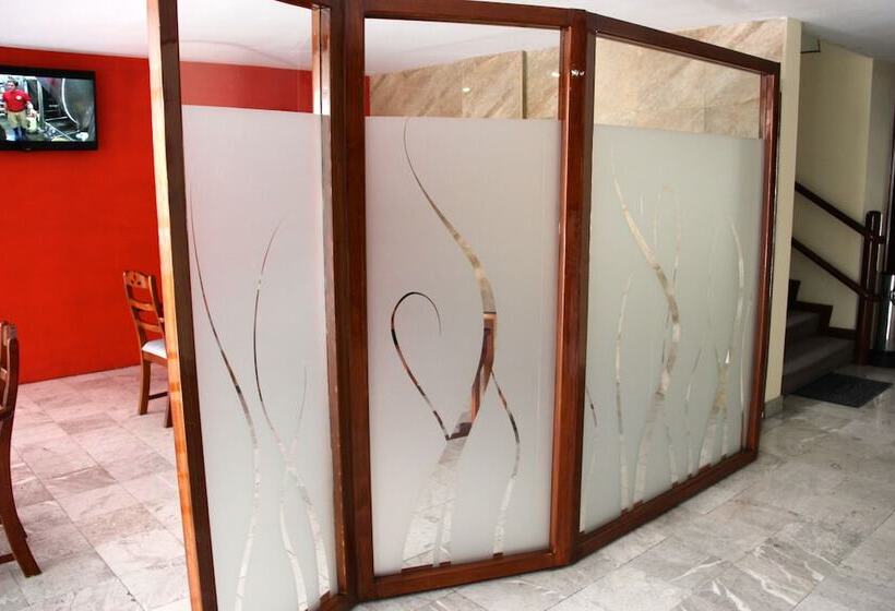 ホテル Tehuacan Plaza