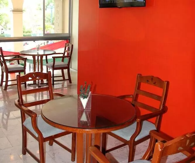 ホテル Tehuacan Plaza