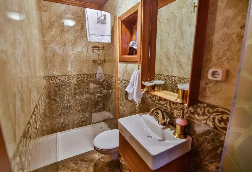 ホテル Kum Pansiyon