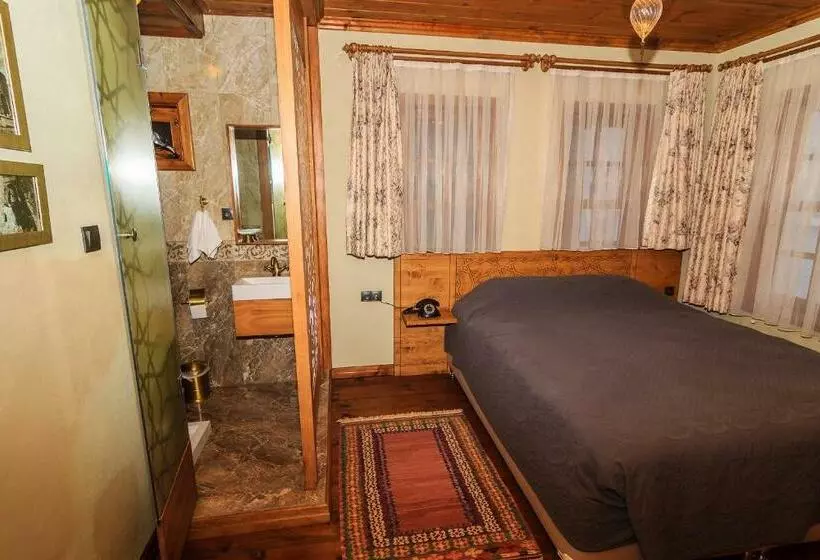 ホテル Kum Pansiyon