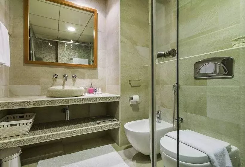 Maison Privee   Stunning 3 Floor Villa With Kids Room & Rooftop Terrace Over Dubai Marina