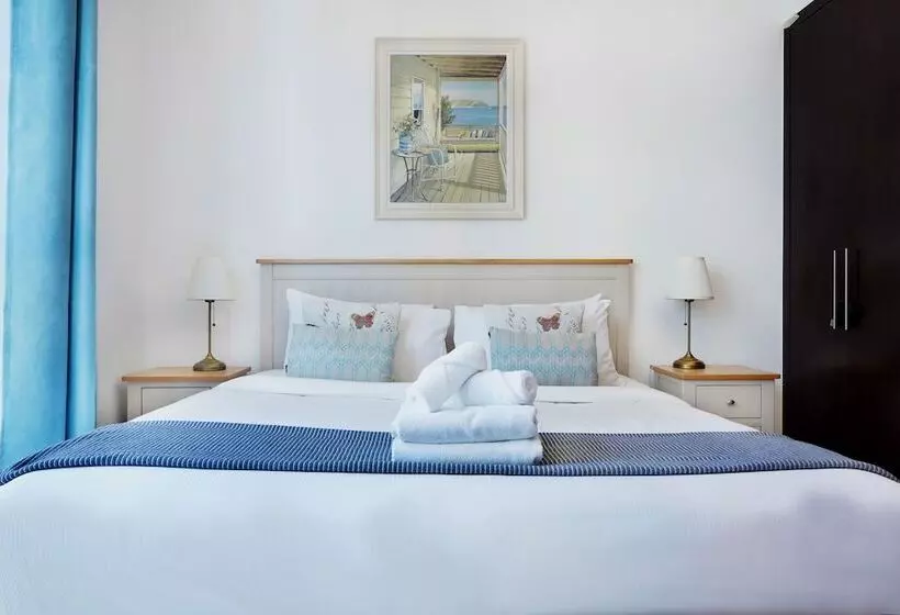Maison Privee   Stunning 3 Floor Villa With Kids Room & Rooftop Terrace Over Dubai Marina