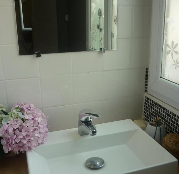 פנסיון La Maison De Claire