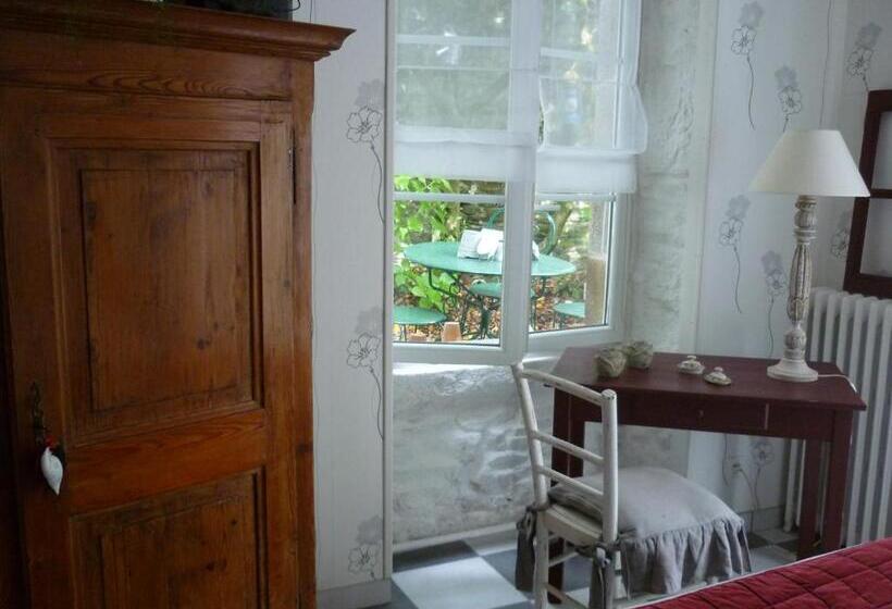 פנסיון La Maison De Claire