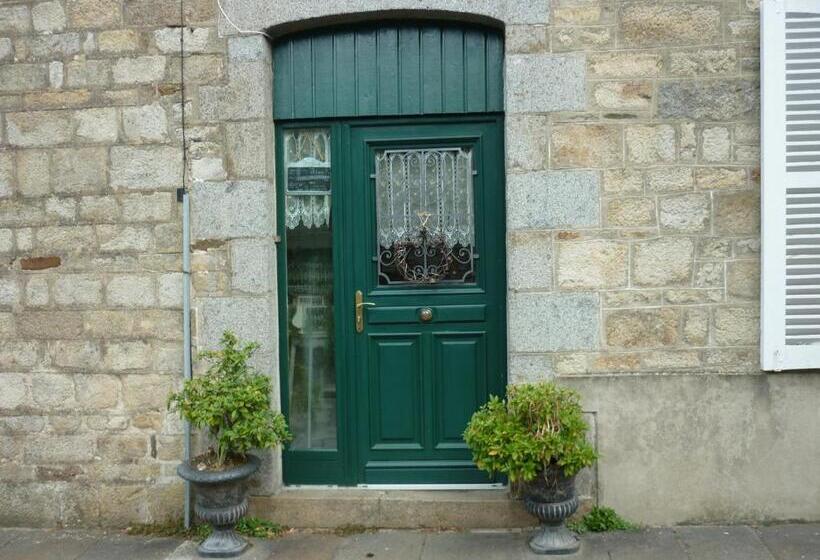 פנסיון La Maison De Claire