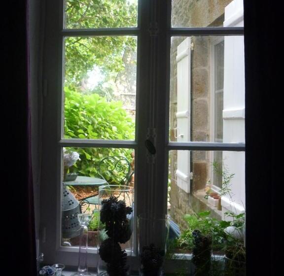 פנסיון La Maison De Claire