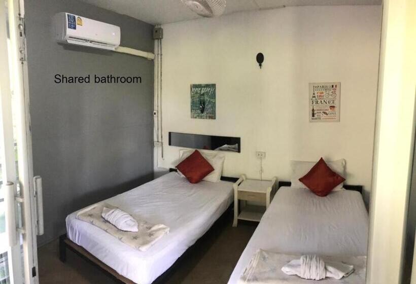 White Jail At Koh Tao Hostel