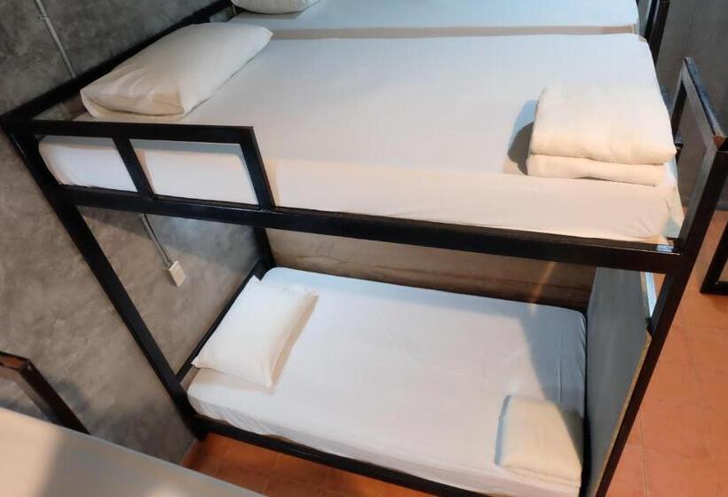 White Jail At Koh Tao Hostel