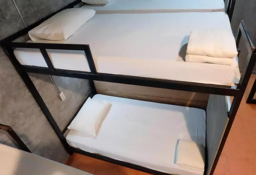 White Jail At Koh Tao Hostel