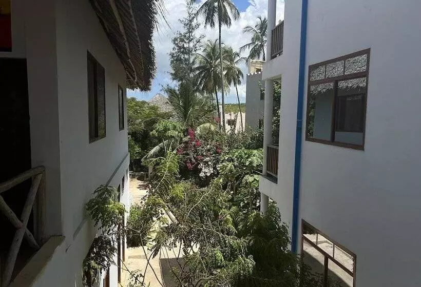 Aamiaismajoitus (B&B) Sky And Sand Zanzibar Beach Resort