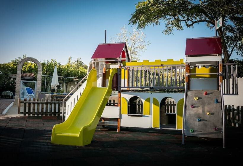 فندق Camping Les Genêts D Or