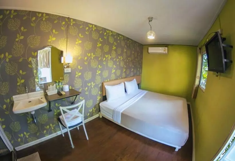 هتل Iron Resort&