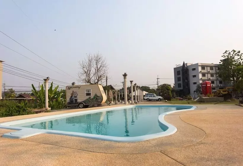 هتل Iron Resort&
