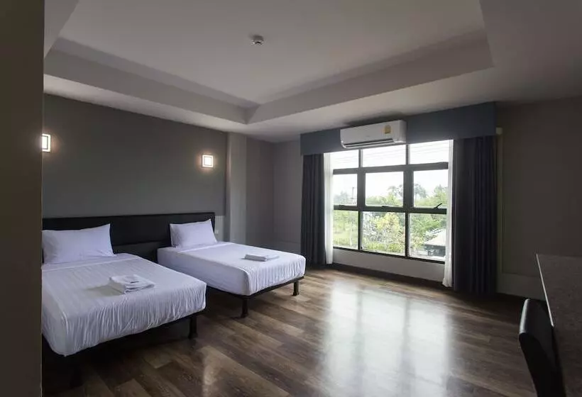 هتل Iron Resort&