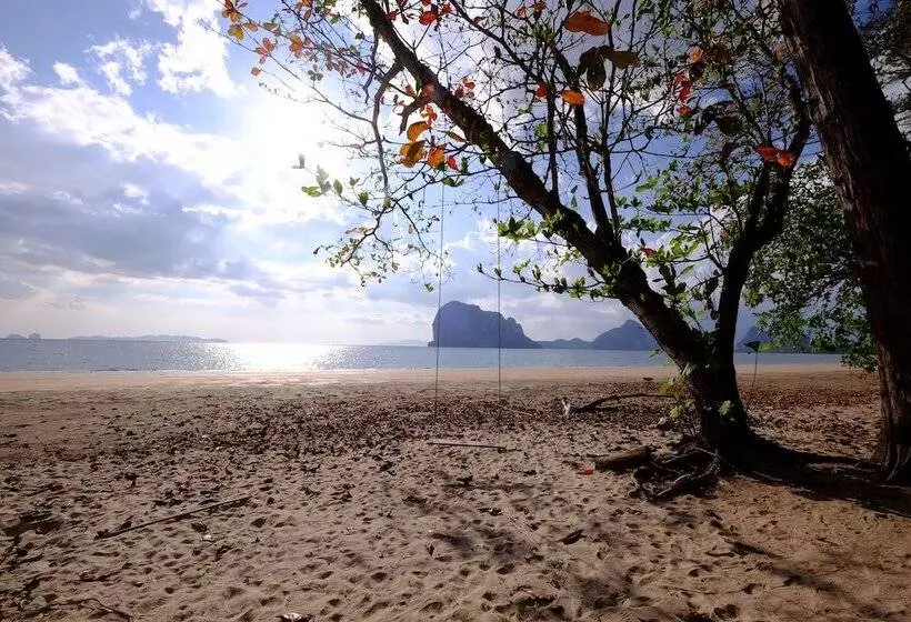 Hotelli Ladawan Resort