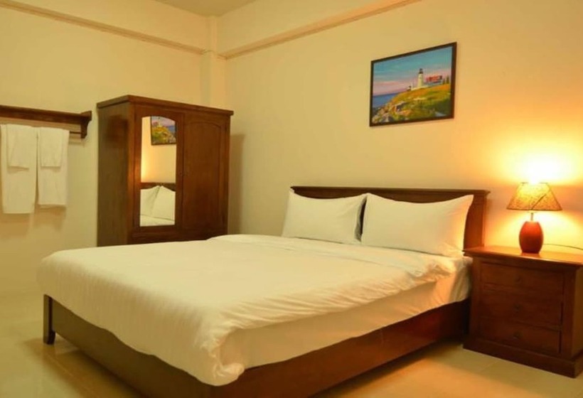 Hotel Phuranya Resort