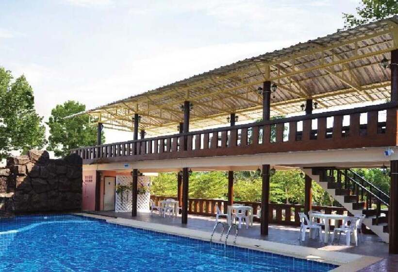 Hotel Phuranya Resort