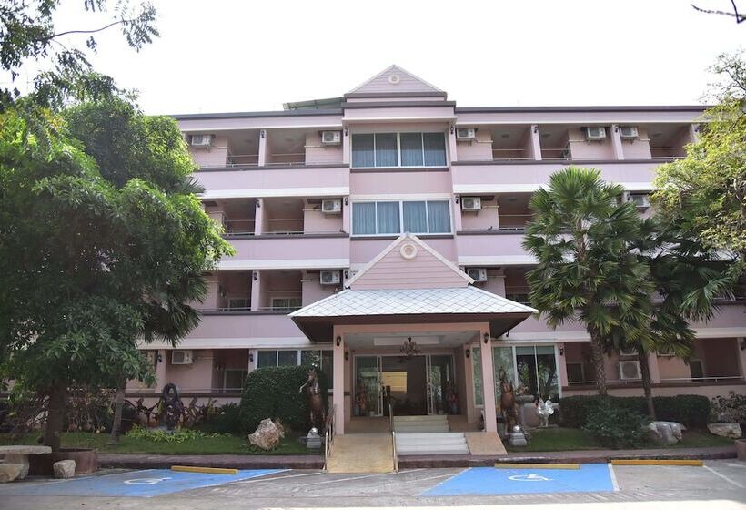 Hotel Phuranya Resort