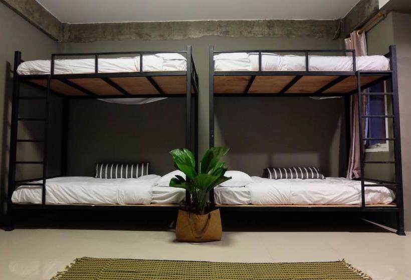 Ma Norn Phuket Hostel