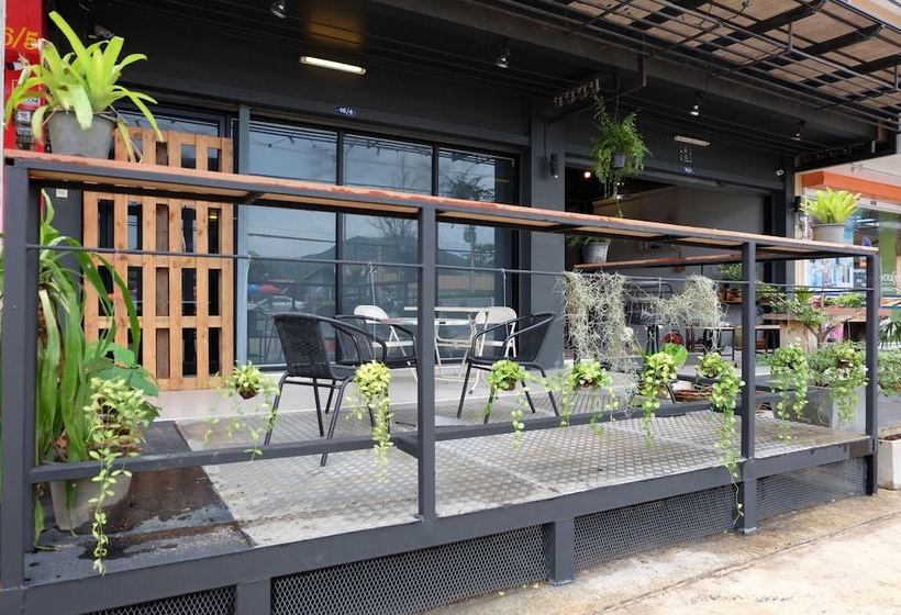 Ma Norn Phuket Hostel