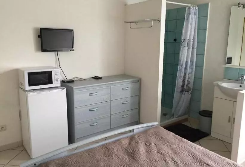 پانسیون Bastide Ecurie Massilia