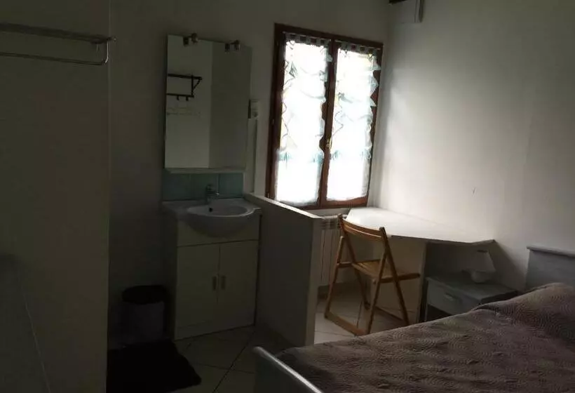 پانسیون Bastide Ecurie Massilia