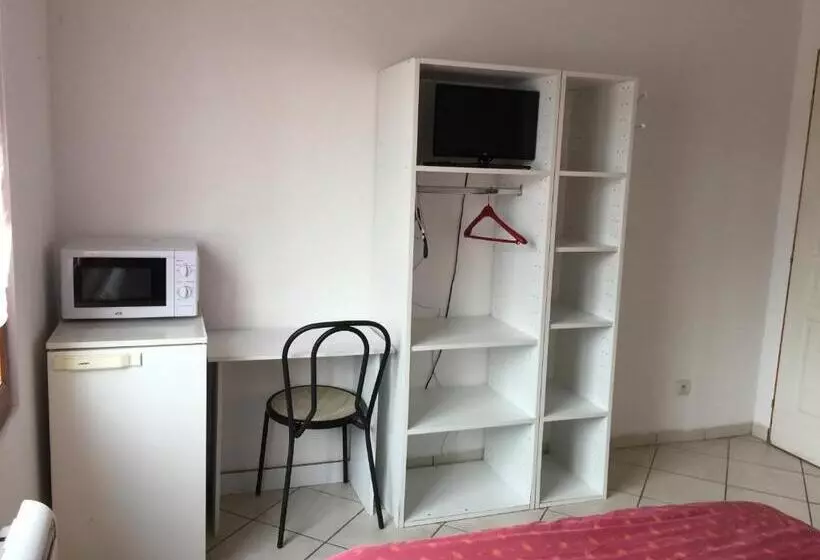 پانسیون Bastide Ecurie Massilia