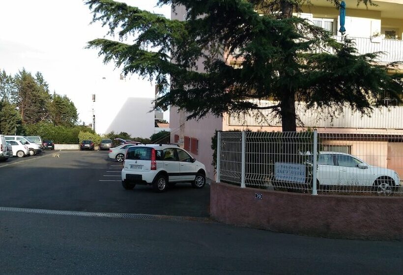 پانسیون Chez Laurette