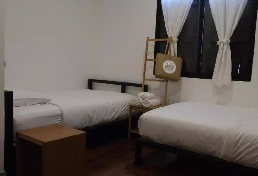 پانسیون Comeneetee Uthai