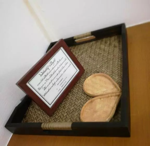 پانسیون Comeneetee Uthai