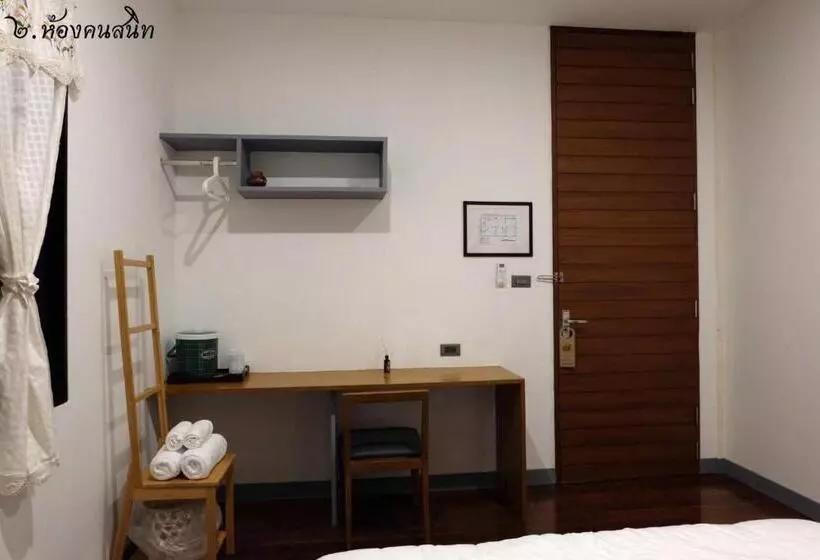 پانسیون Comeneetee Uthai