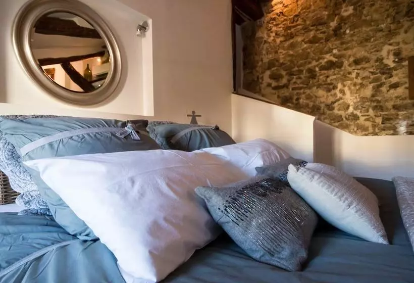 Majatalo Villa De Lorgues