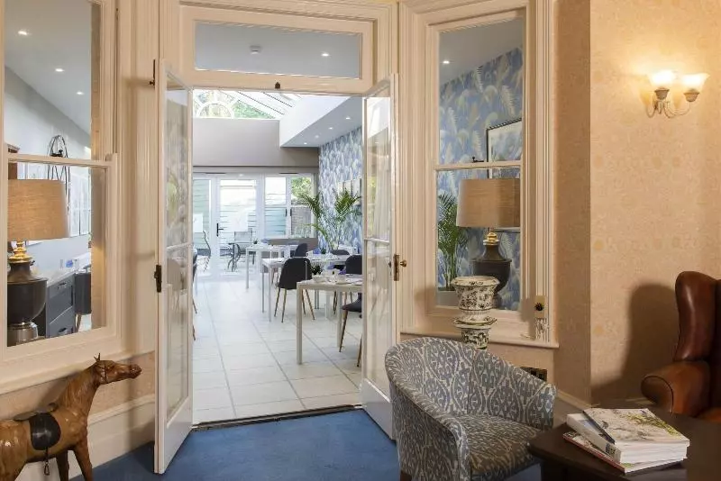 Yorke Lodge Bed And Breakfast