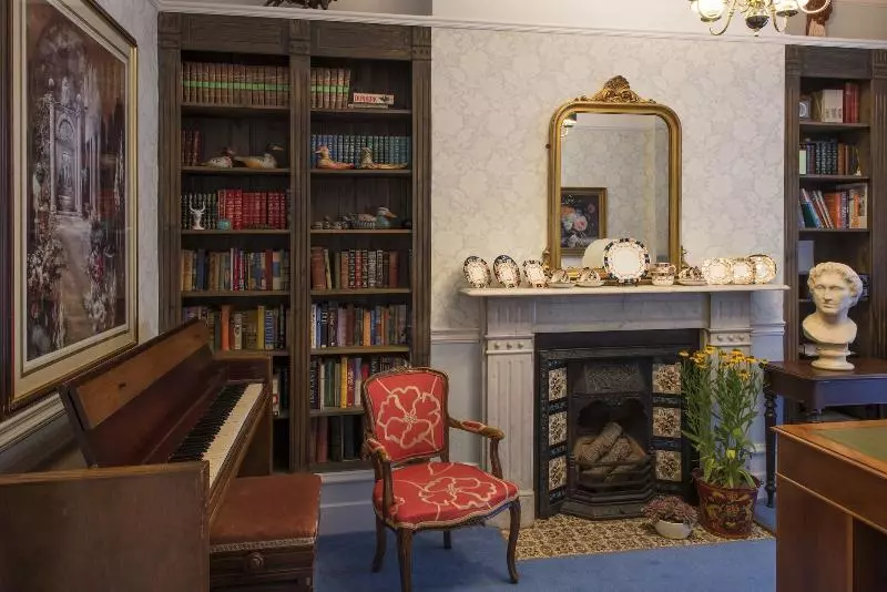 Yorke Lodge Bed And Breakfast