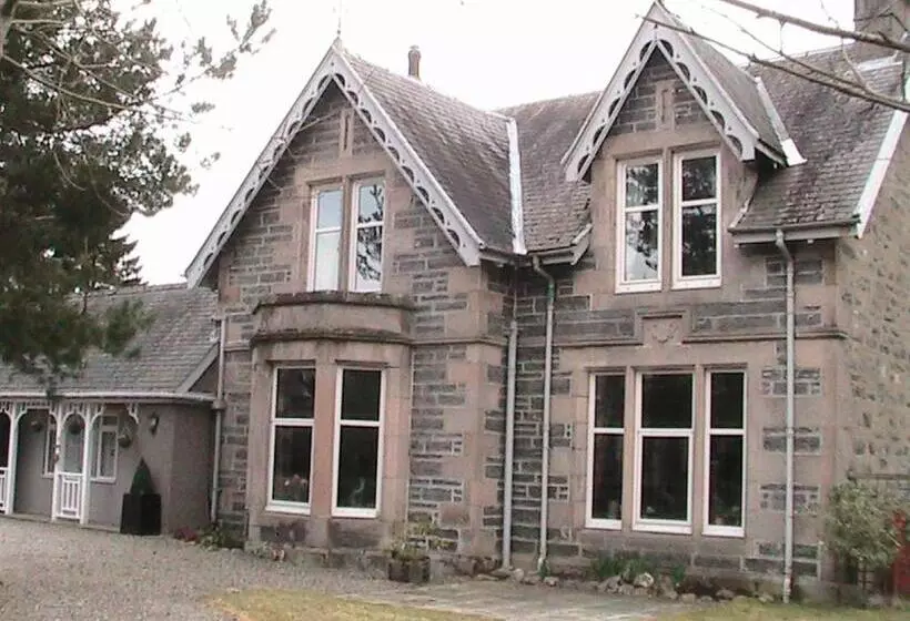 Aamiaismajoitus (B&B) Avondale House