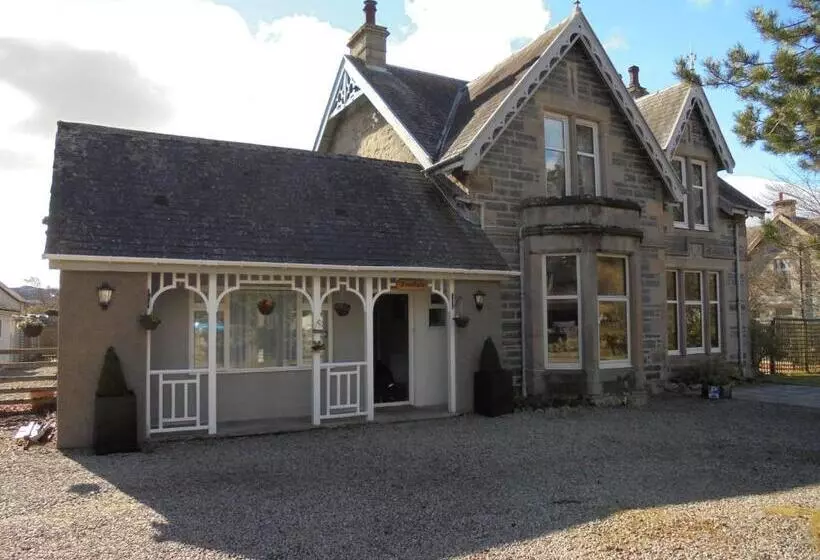 Aamiaismajoitus (B&B) Avondale House