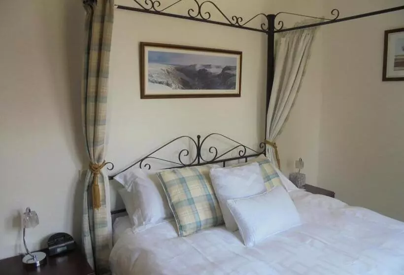 Aamiaismajoitus (B&B) Avondale House