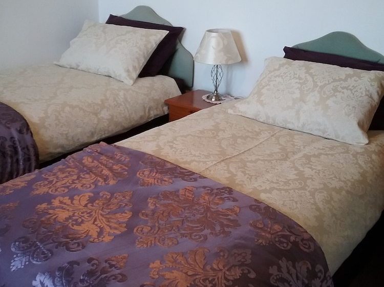 민박 Culbin Croft House